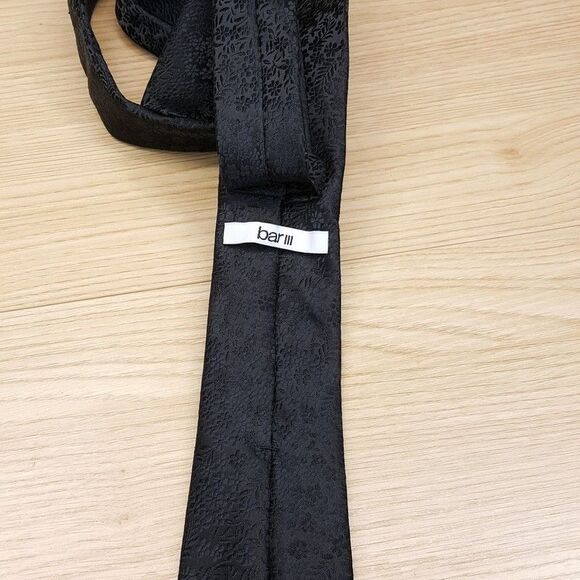 BAR III Mens Neck Tie Solid Black Floral Jacquard Skinny Textured Silk Blend - Picture 4 of 6